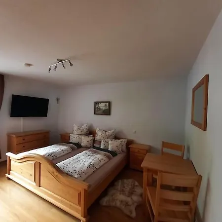 Meli's Gaestezimmer - - Wohnen Mit 2 Katzen * Rohrdorf (Bavaria)