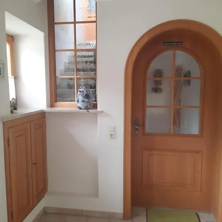 Meli's Gaestezimmer - - Wohnen Mit 2 Katzen Apartment