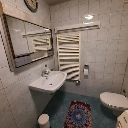 Meli's Gaestezimmer - - Wohnen Mit 2 Katzen Apartment